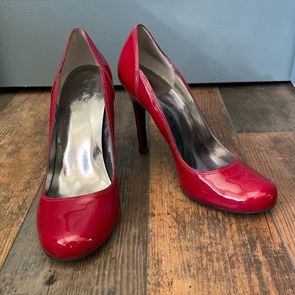Guess by Marciano Glossy Red Heels - Picture 1 of 8